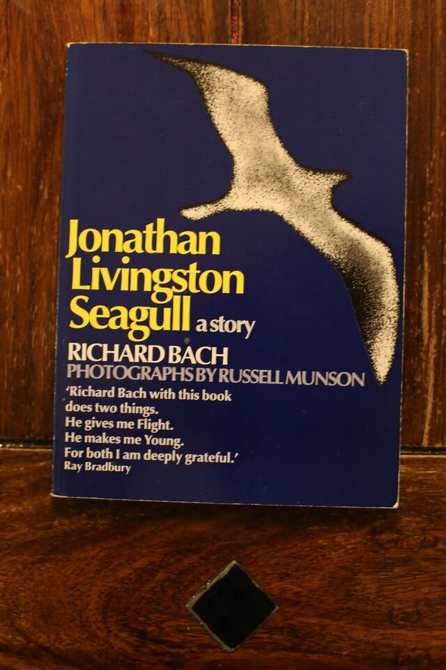 Jonathan Livingston Seagull - Richard Bach